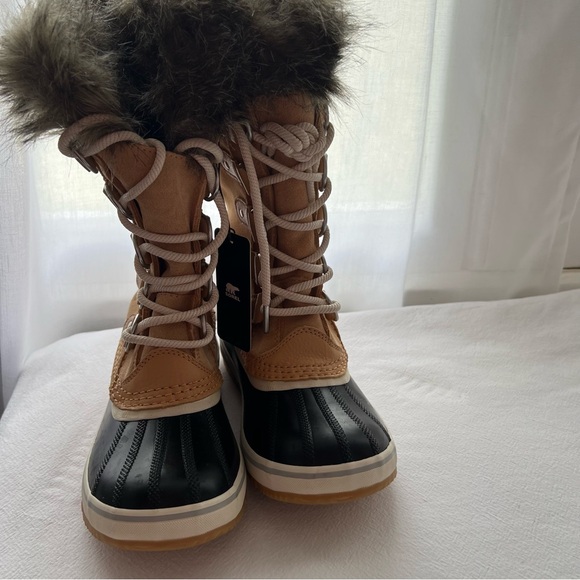 New Sorel Joan of Arctic Faux Fur Waterproof Snow Boot in Camel Brown Suede - Picture 2 of 10